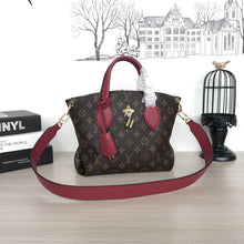 Load image into Gallery viewer, FLOWER ZIPPED TOTE PM
