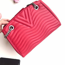 Load image into Gallery viewer, NEW WAVE CHAIN TOTE
