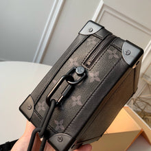 Load image into Gallery viewer, SOFT TRUNK
