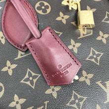 Load image into Gallery viewer, FLOWER ZIPPED TOTE MM
