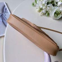Load image into Gallery viewer, NEW WAVE CHAIN POCHETTE
