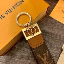 Load image into Gallery viewer, DAUPHINE DRAGONNE KEY HOLDER
