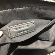 Load image into Gallery viewer, Lou Camera Bag
