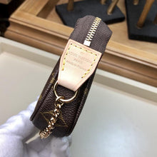 Load image into Gallery viewer, Mini POCHETTE ACCESSOIRES
