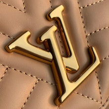 Load image into Gallery viewer, NEW WAVE HANDBAG
