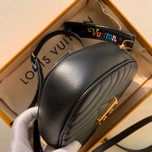 Load image into Gallery viewer, NEW WAVE HEART BAG
