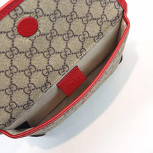 Load image into Gallery viewer, Vintage messenger bag

