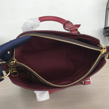 Load image into Gallery viewer, FLOWER ZIPPED TOTE PM
