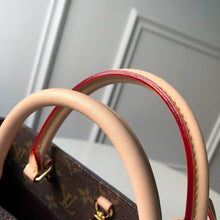 Load image into Gallery viewer, Montaigne GM
