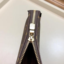 Load image into Gallery viewer, Mini POCHETTE ACCESSOIRES
