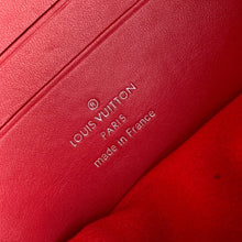 Load image into Gallery viewer, NEW WAVE ZIPPED POCHETTE
