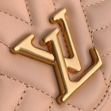 Load image into Gallery viewer, NEW WAVE CHAIN POCHETTE

