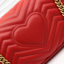 Load image into Gallery viewer, GG Marmont matelassé shoulder bag 26cm
