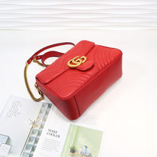 Load image into Gallery viewer, GG Marmont Large top handle bag 31cm
