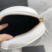 Load image into Gallery viewer, VINYLE ROUND CAMERA BAG
