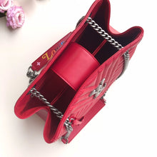 Load image into Gallery viewer, NEW WAVE CHAIN TOTE
