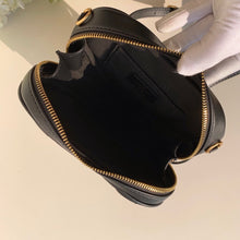 Load image into Gallery viewer, NEW WAVE HEART BAG
