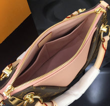 Load image into Gallery viewer, V tote BB
