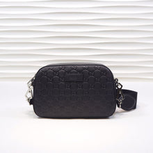 Load image into Gallery viewer, Neo Vintage GG Supreme messenger bag
