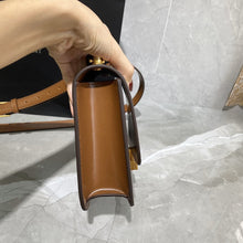 Load image into Gallery viewer, CARRE SATCHEL
