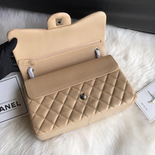 Load image into Gallery viewer, CC Flap Bag X Lambskin Jumbo
