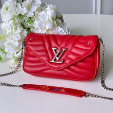 Load image into Gallery viewer, NEW WAVE CHAIN POCHETTE
