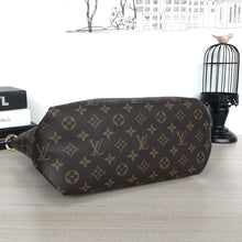 Load image into Gallery viewer, FLOWER ZIPPED TOTE MM
