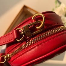 Load image into Gallery viewer, NEW WAVE HEART BAG
