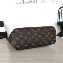 Load image into Gallery viewer, FLOWER ZIPPED TOTE PM
