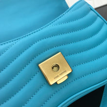 Load image into Gallery viewer, New Wave Chain Bag MM
