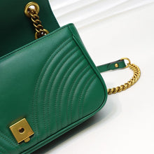 Load image into Gallery viewer, GG Marmont matelassé shoulder bag 26cm
