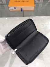 Load image into Gallery viewer, ZIPPY WALLET VERTICAL

