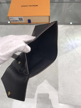 Load image into Gallery viewer, PALLAS COMPACT WALLET
