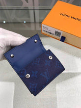 Load image into Gallery viewer, DISCOVERY COMPACT WALLET
