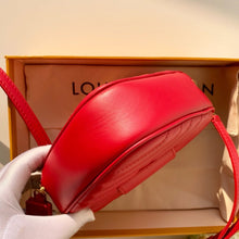 Load image into Gallery viewer, NEW WAVE HEART BAG
