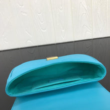 Load image into Gallery viewer, New Wave Chain Bag MM
