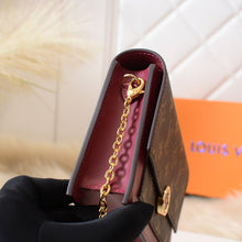 Load image into Gallery viewer, FLORE CHAIN WALLET
