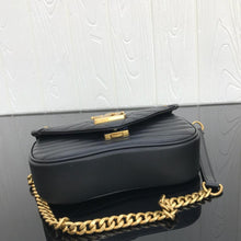Load image into Gallery viewer, New Wave Chain Bag PM
