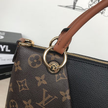 Load image into Gallery viewer, V tote MM
