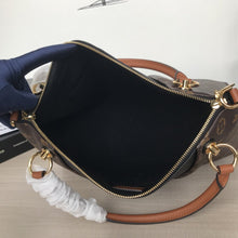 Load image into Gallery viewer, V tote MM
