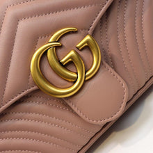 Load image into Gallery viewer, GG Marmont matelassé shoulder bag 26cm
