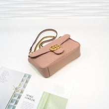 Load image into Gallery viewer, GG Marmont matelassé shoulder bag 26cm
