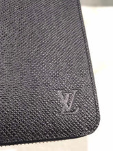 Load image into Gallery viewer, ZIPPY WALLET VERTICAL
