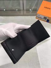 Load image into Gallery viewer, DISCOVERY COMPACT WALLET
