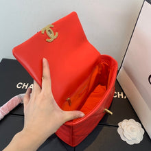 Load image into Gallery viewer, CC 19 Flap Bag Medium
