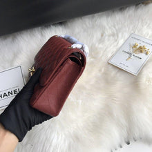 Load image into Gallery viewer, CC Flap Bag X Caviar Medium
