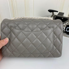 Load image into Gallery viewer, CC Flap Bag X Caviar Small 20cm
