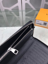 Load image into Gallery viewer, ZIPPY WALLET VERTICAL
