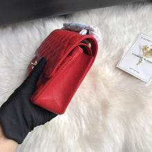 Load image into Gallery viewer, CC Flap Bag X Caviar Medium
