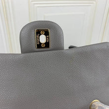 Load image into Gallery viewer, CC Flap Bag X Caviar Small 20cm
